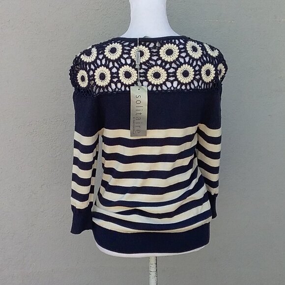 Anthropologie Solitaire Women's Top Med Blue-Cream Crochet Striped Flowers - Picture 2 of 7